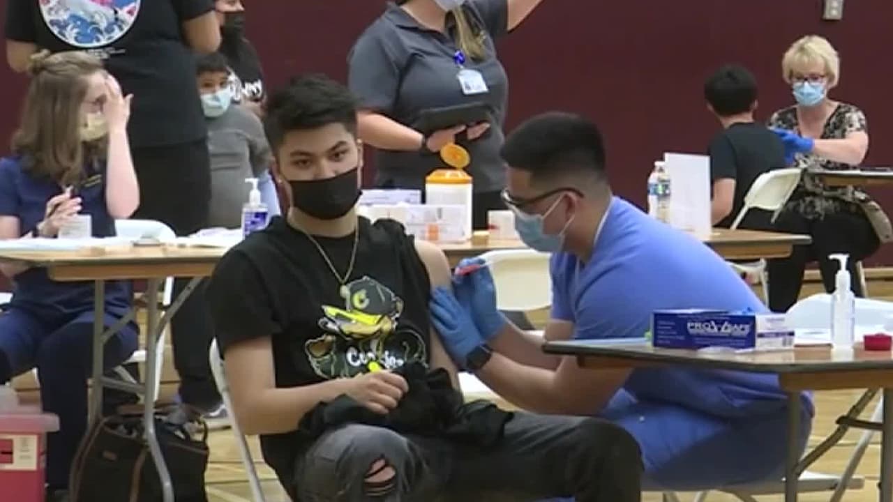 ¿Qué vacunas necesitan los estudiantes de Los Ángeles para volver a la escuela?