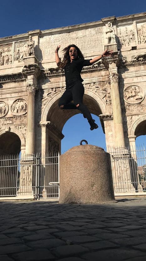 La instantánea fue tomada en el Coliseo de Roma.
