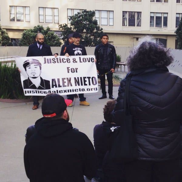 Cientos protestaron afuera del tribunal donde se lleva a cabo el juicio de la familia de Alex Nieto contra la ciudad y el condado de San Francisco.