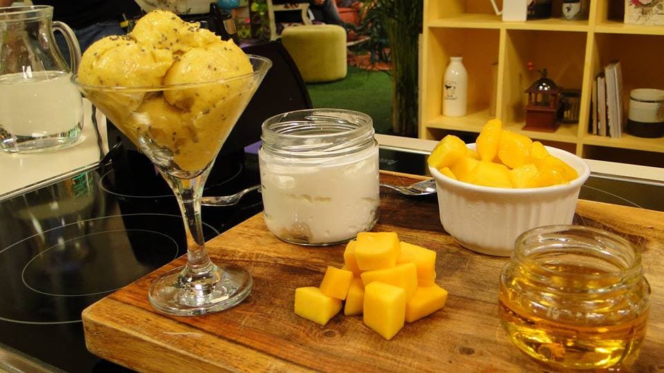 El Chef Oropeza nos enenseña a preparar un delicioso helado casero.