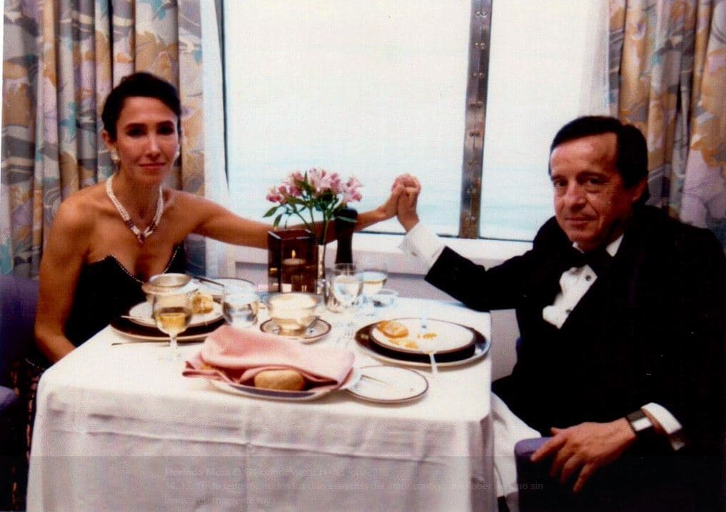 Florinda Meza estuvo casada con el legendario actor y comediante Roberto Gómez Bolaños, "Chespirito", por más de 40 años, y a pesar de que entre los dos se llevaban 20 años, el amor perduró hasta la muerte de quien encarnara al "Chavo del 8".