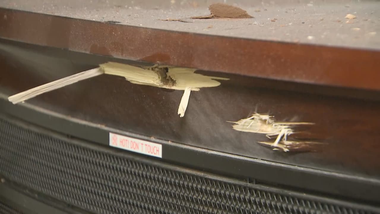 Custodio cuenta que estaban dormidos en su casa y que se despertó al escuchar los zumbidos de balas y cómo impactaban contra su hogar.