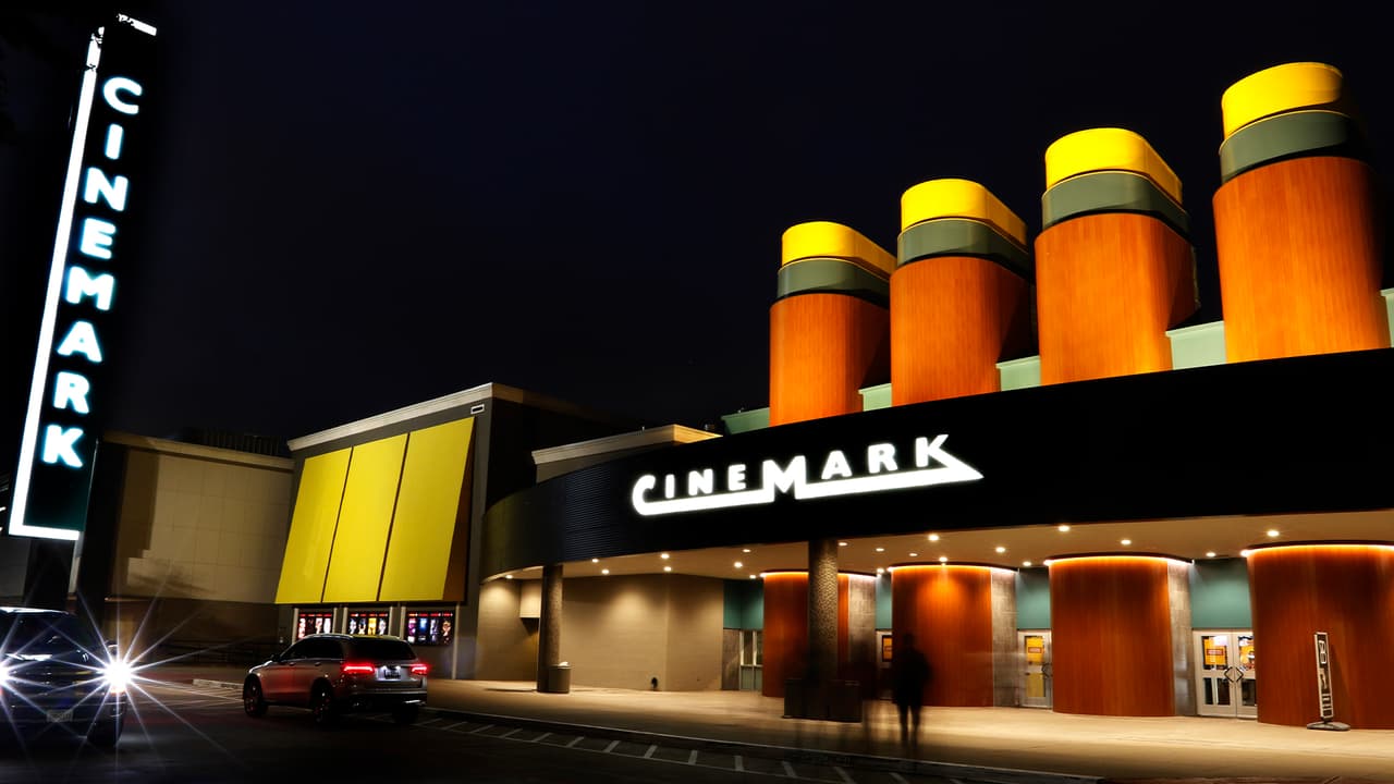 Cinemark Holdings, Inc., reabrirá un número selecto de sus cines en los Estados Unidos el viernes 31 de julio, incluyendo 
<b>Cinemark 18 y XD</b> ubicado en Webster y 
<b>Cinemark 19 y XD</b> en Katy, Texas en la zona metropolitana de 
<b><a href="https://www.univision.com/local/houston-kxln/">Houston. </a></b>
