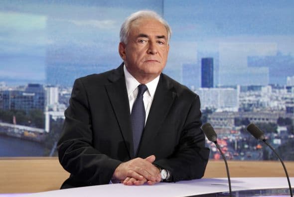 26 de marzo de 2012: En Lille (norte de Francia) se le acusa formalmente de pertenecer a una banda de prostitución. Se declara inocente, pero si se demuestra lo contrario, enfrentaría una pena de 20 años de cárcel.