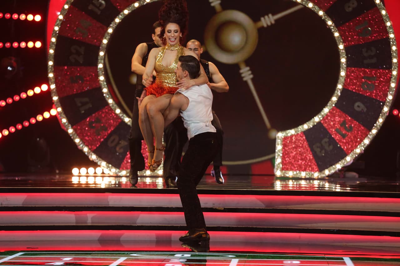 La pareja bailó el tema 'Parecen Viernes' de Marc Anthony y fue uno de los más aplaudidos y reconocidos de la noche.