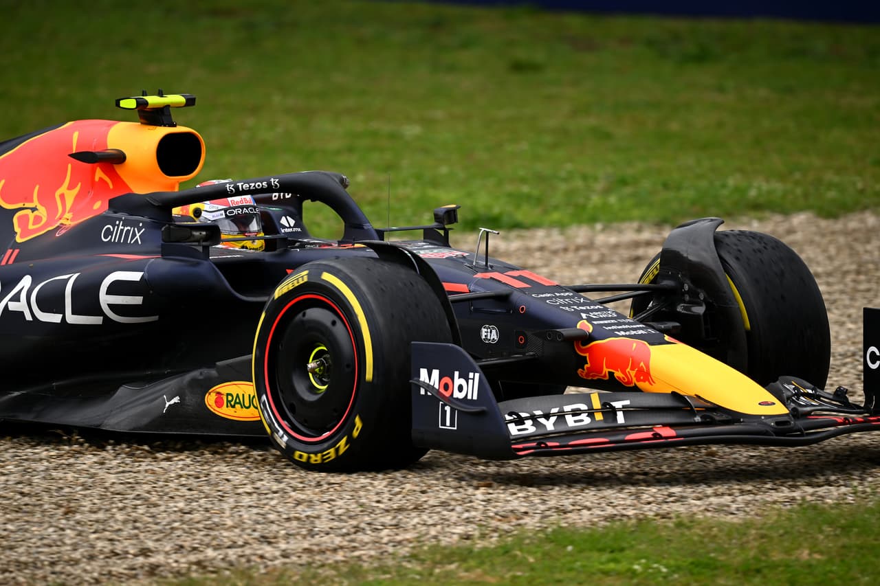 Gran carrera de Red Bull para su primer 1-2 desde el 2016 con Max Verstappen ganador en el GP de Imola y el mexicano Sergio 'Checo' Pérez como segundo lugar en el podio en Italia.
