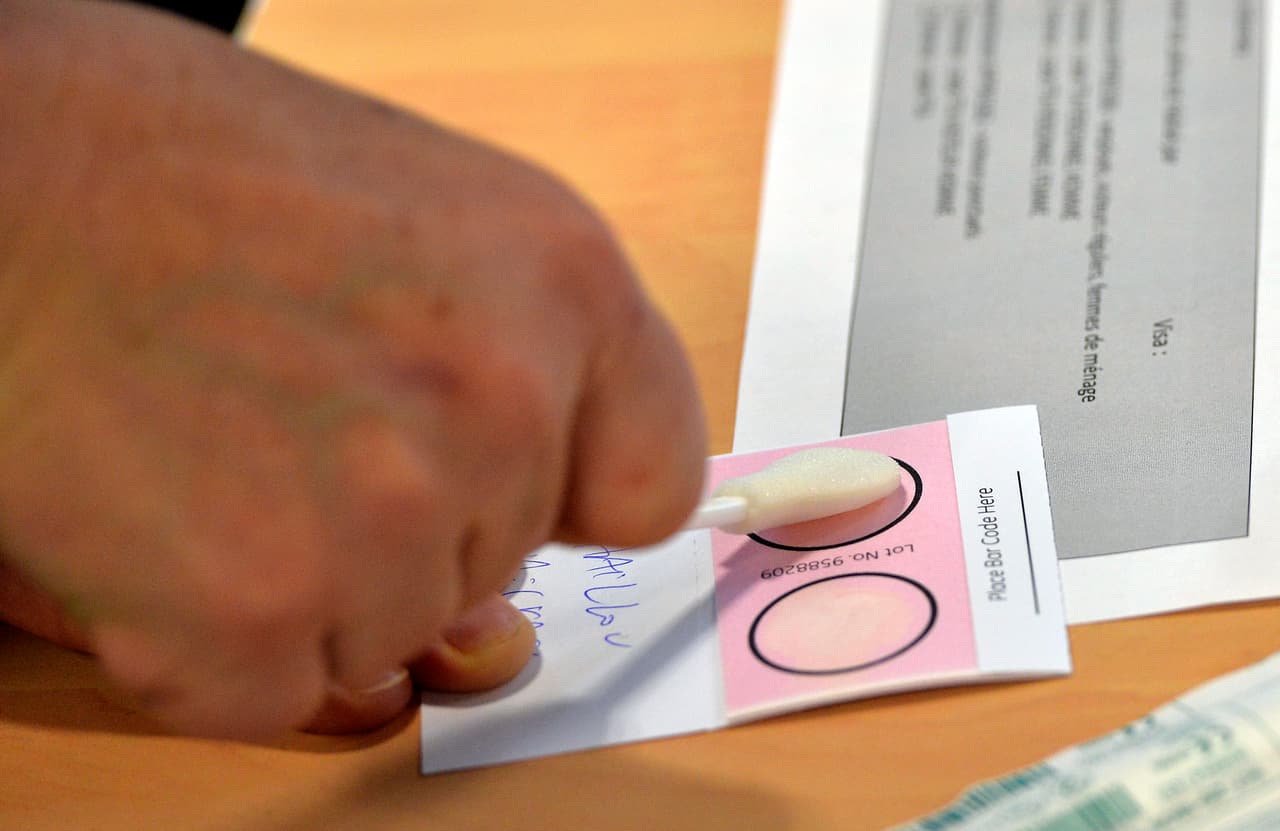 Toman pruebas de ADN en la frontera a familiares de personas desaparecidas que no pueden cruzar a EEUU