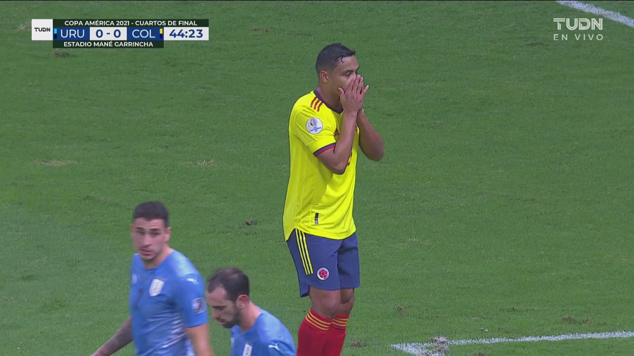 ¡Era gol! Colombia desperdicia dos veces la oportunidad de irse en ventaja