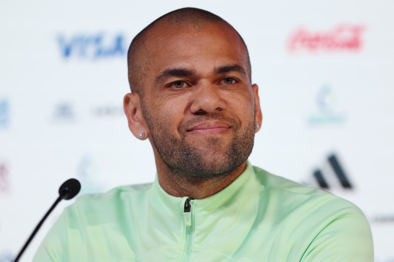 Dani Alves recibirá 1,2 millones de euros de la Hacienda española