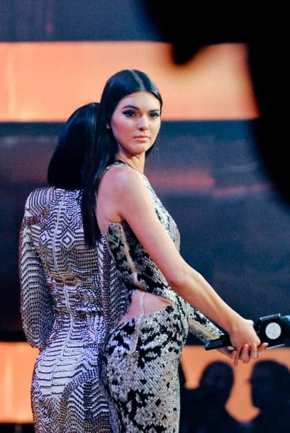 "Acabo de enterarme de Robin Williams y mi corazón está roto. Que descanse en paz uno de los más grandes"- Kendall Jenner.