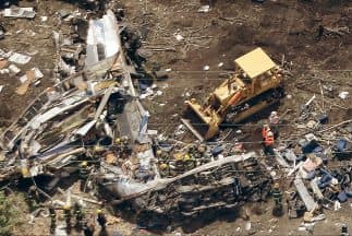 Vista aérea del lugar donde descarriló el tren de Amtrak el martes al norte de Philadelfia.