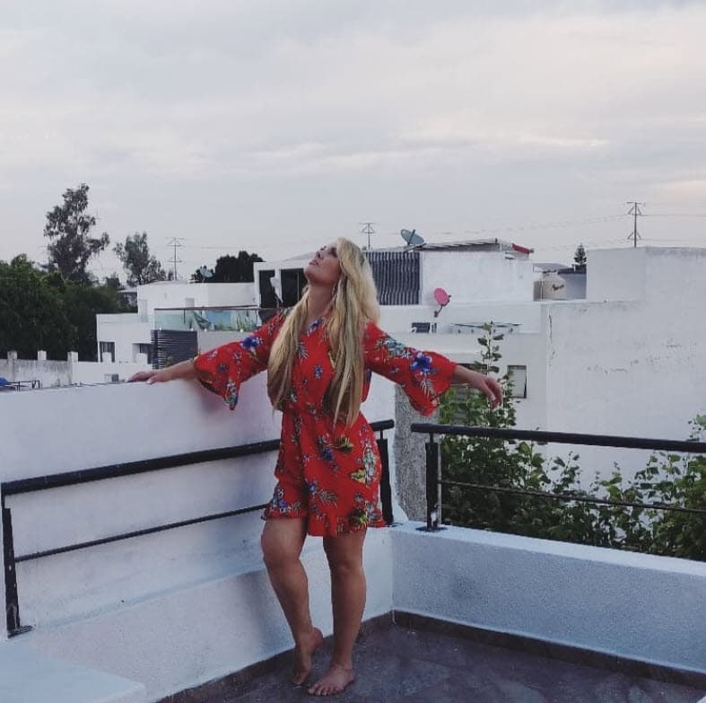 El actor ha sido señalado por varias de sus exparejas, como Susan Quintana, 
<b><a href="https://www.univision.com/famosos/alfredo-adame-ofrece-un-millon-de-dolares-a-quien-le-presente-alguna-mujer-a-la-que-haya-violentado-fotos" target="_blank">de "violento". </a></b>
<br>