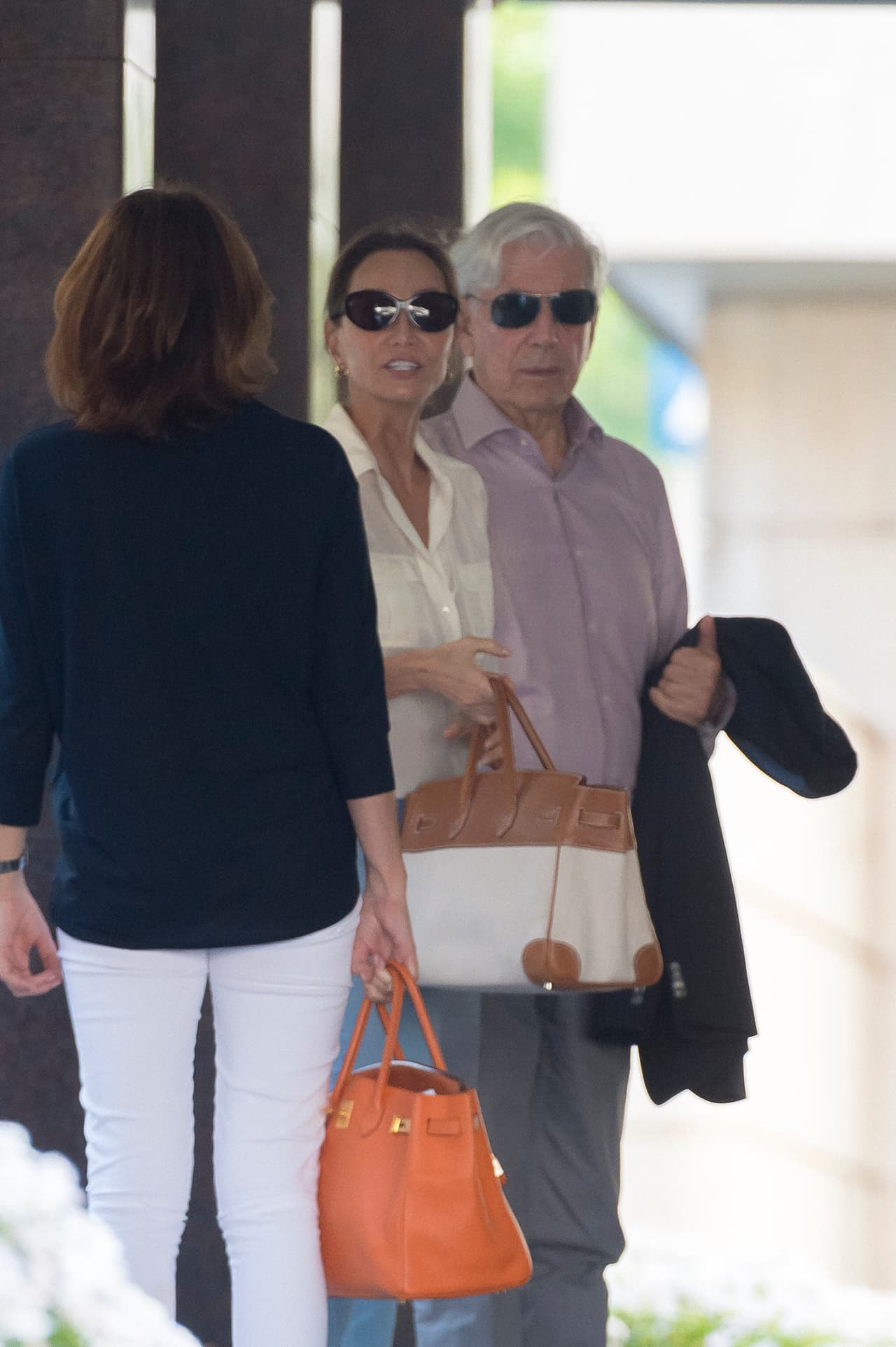 Todo el tiempo están juntos y sonrientes.