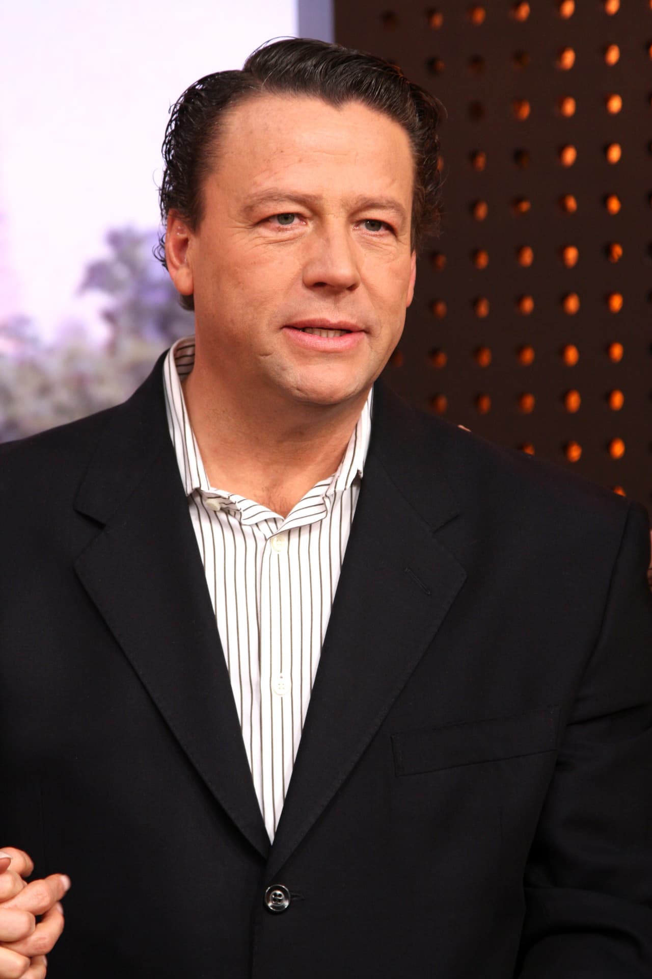 "
<b><a href="https://www.univision.com/radio/raul-brindis/alfredo-adame-revelo-haber-sido-victima-de-abuso-por-sacerdotes-y-esto-es-lo-que-dice-mary-paz-banquells-video">Es una mentirosa</a>, nunca me metí con su peso</b>. Dijo que yo le decía que si se ponía como su mamá de gorda la iba a botar de la casa, y esa es una gran mentira. Cuando tuvo a Diego se puso gorda y bien gorda, y nunca le dije nada, lo que hice fue motivarla para que se metiera al gimnasio, y cuando lo hizo decía que tenía mejor cuerpo que cualquier chavita de 25 años", dijo a TVyNovelas. 
<br>