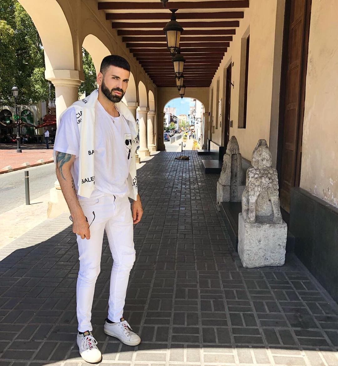 "Este paraíso me recuerda a mi tierra" dijo el también estilista, quien nació en La Rioja, España.