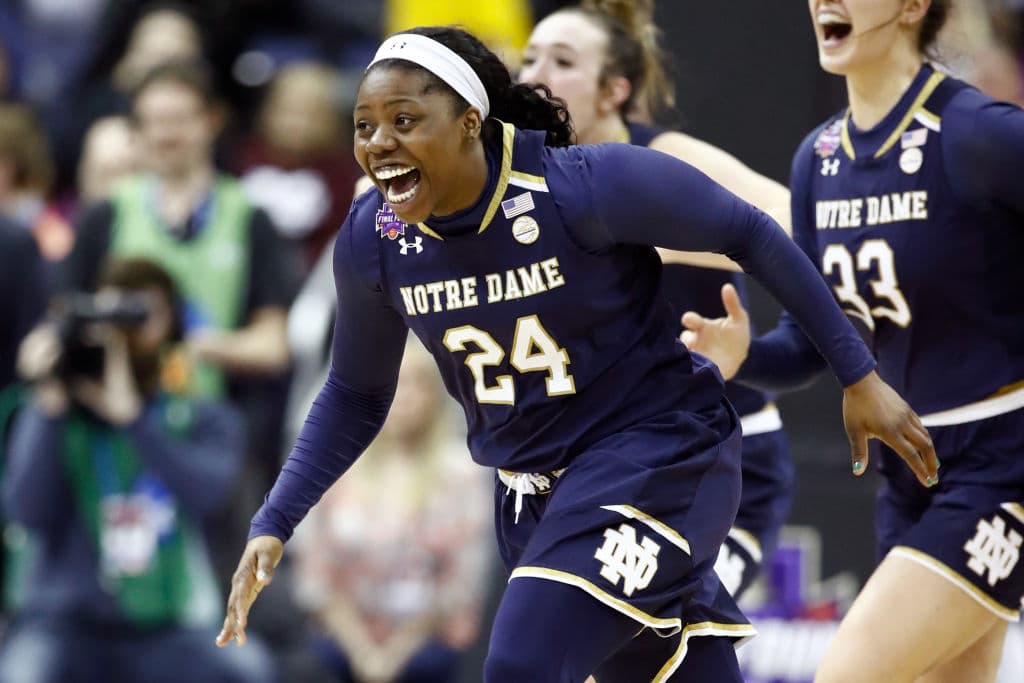 Arike Ogunbowale, jugadora de la Universidad de Notre Dame.