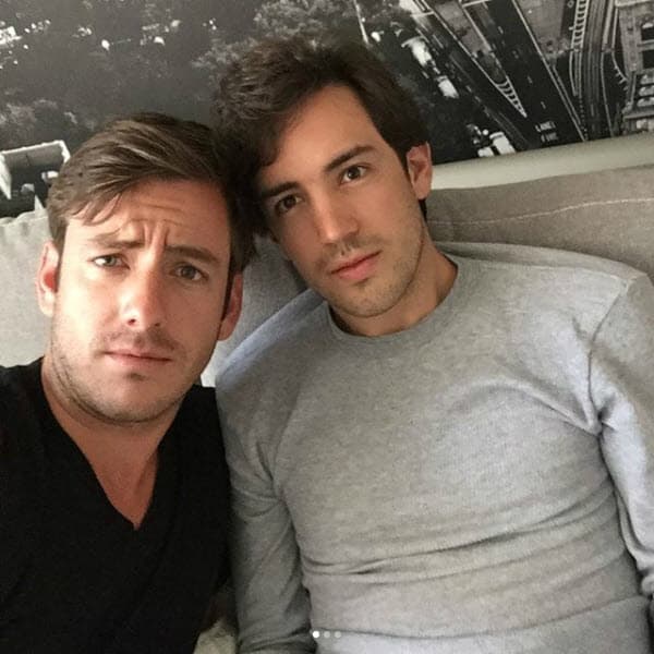 Se llama Rodrigo y el actor le dice de cariño 'Yoyi', además de ser familia son grandes amigos. Sus fotografías causan revuelo entre las seguidoras de Juan Diego.