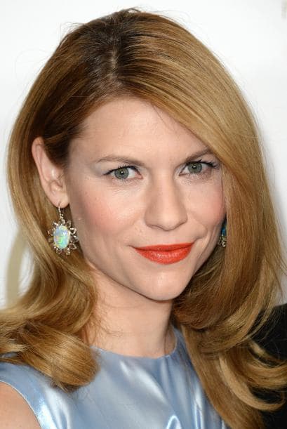 Los Ángeles impone la moda y tendencias en cuanto cabelleras y actitud para lucirla, por ello te traemos los cabelleras que roban la miradas s en cada alfombra roja. Desde el más irreverente al más romántico. ¿Te atreves a copiarlos? Claire Danes