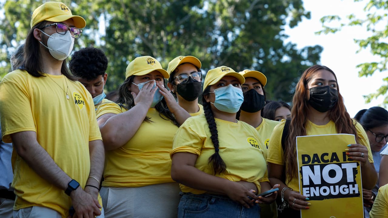 DACA fue uno de los programas migratorios que buscó eliminar Donald Trump como presidente.
<br>