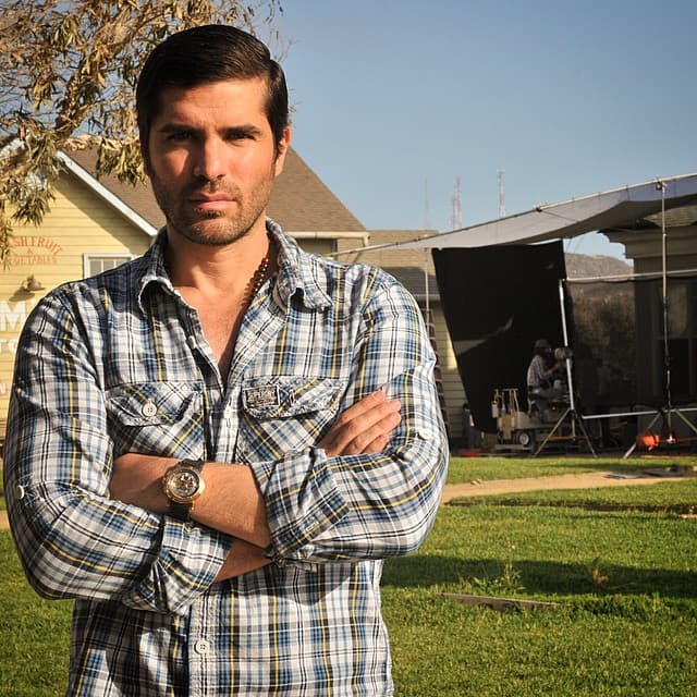 A raíz de su compromiso con el catolicismo, 
<b><a href="http://www.univision.com/programas/novelas/dejaron-las-telenovelas-por-un-llamado-de-fe-conoce-sus-historias-fotos">Eduardo ha estado rodeado de polémicas</a></b> por sus declaraciones en contra de lo que la religión no respalda.