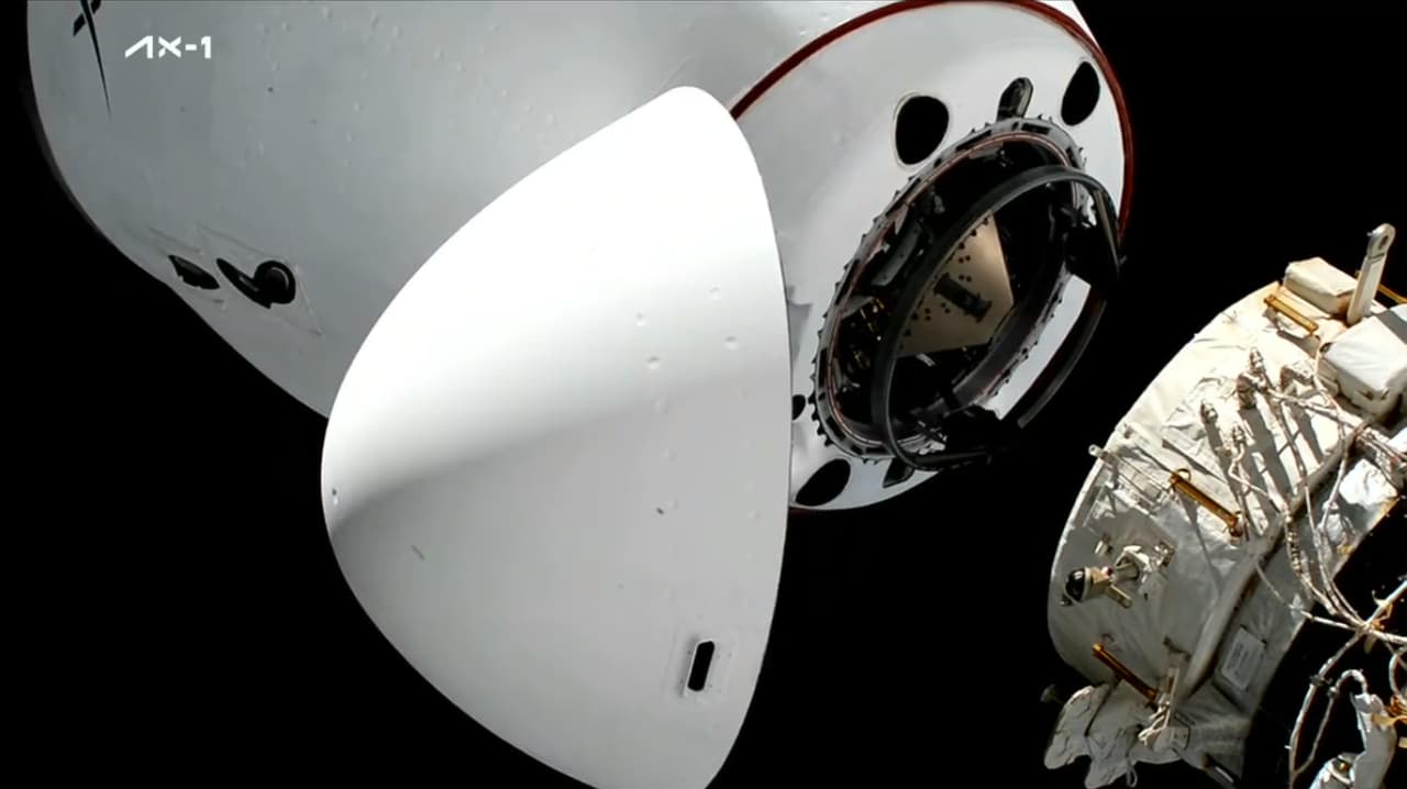 Se acopla con éxito la primera misión 100% privada a la Estación Espacial Internacional