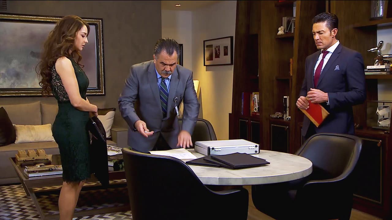 Así es, Julia estaba solterita y Arturo no dejaría escapar la oportunidad de reconquistarla.