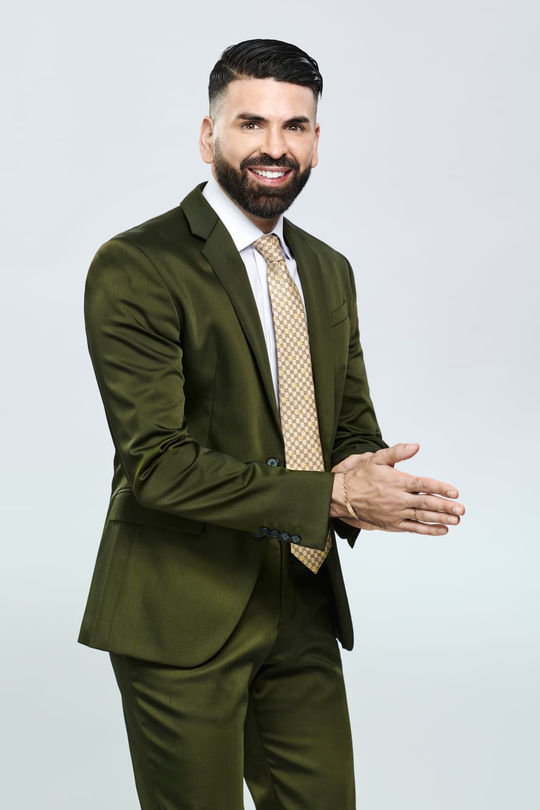 Jomari, Lourdes y Migbelis te esperan el domigo 4 de octubre por Univision con muchas noticias de tus artistas favoritos.