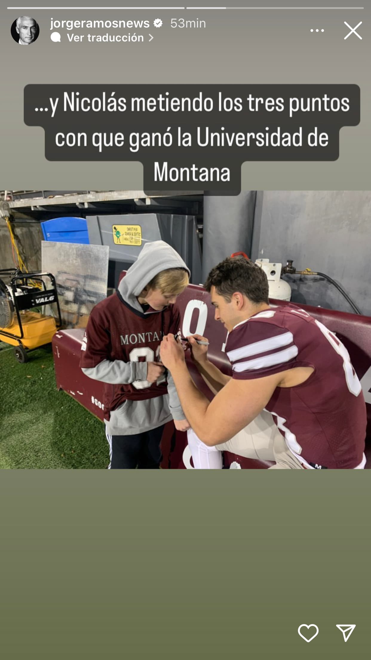 "
<b>Nicolás metiendo los tres puntos </b>con que ganó la Universidad Montana", compartió el también presentador de 
<b><a href="https://vix.com/es/detail/series-3102?utm_medium=internal_referral&utm_source=univision&utm_campaign=breaking_news&utm_content=ed_entertainment&utm_term=slideshow" target="_blank">Algo Personal con Jorge Ramos, que puedes ver gratis aquí en ViX. </a></b>
<br>