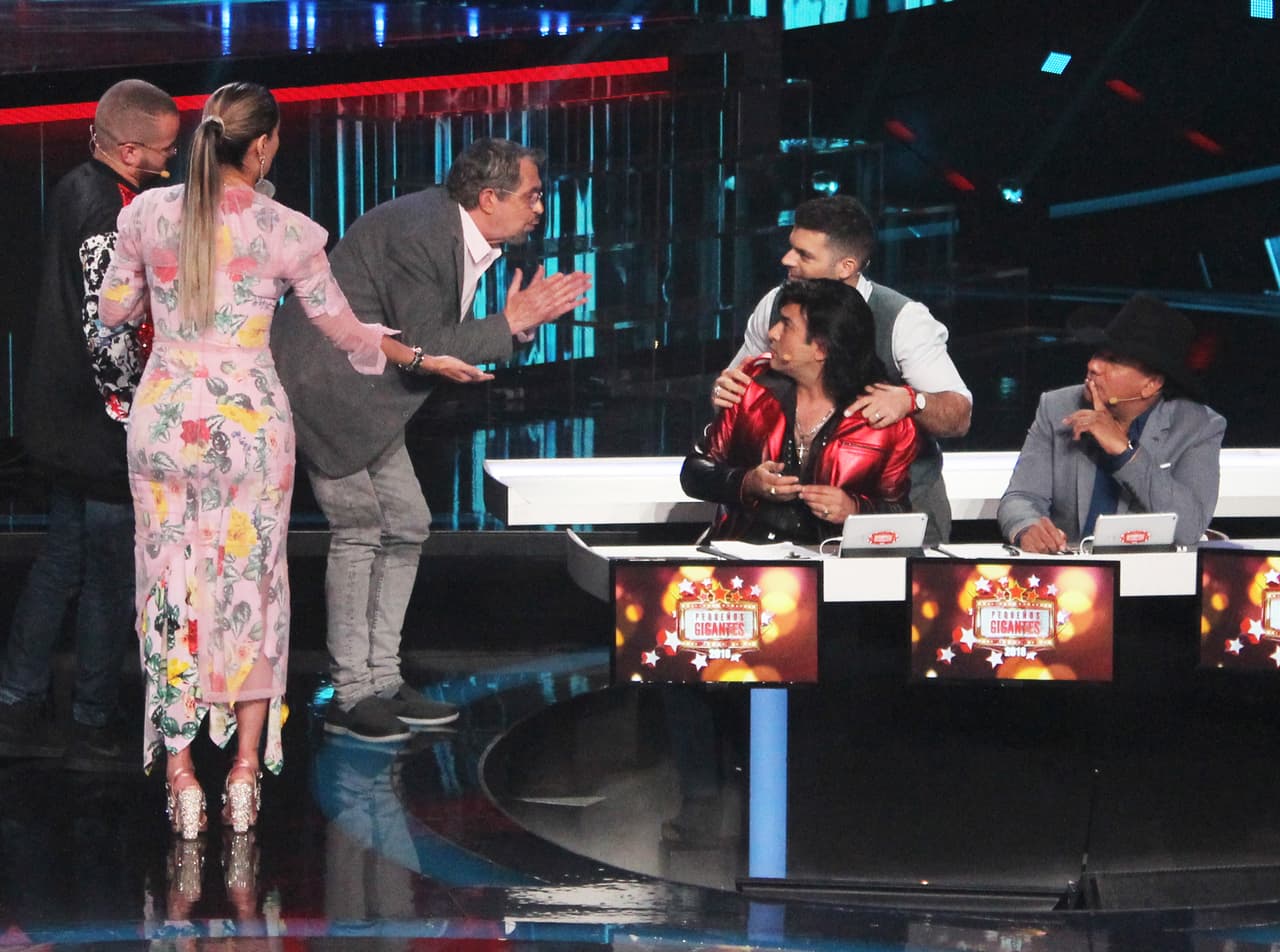 'El Flaco' básicamente le dijo que se limitara a lo suyo: la comedia y la actuación.