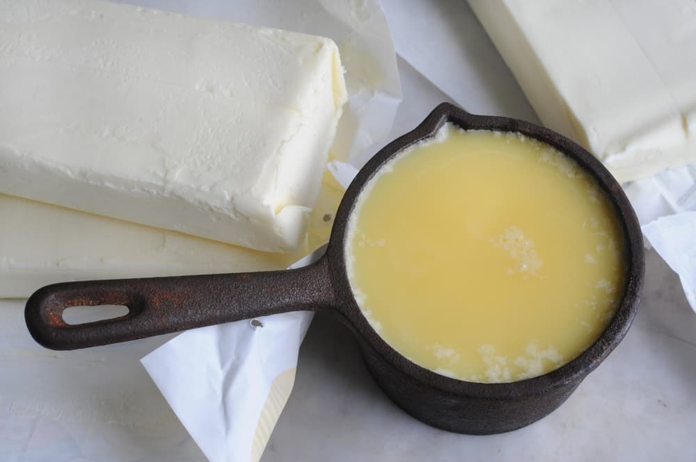Ghee. Pocos conocen este tipo de aceite, o bien lo tienen identificado como mantequilla clarificada. En la India es muy muy utilizado para la cocina ayurvédica.