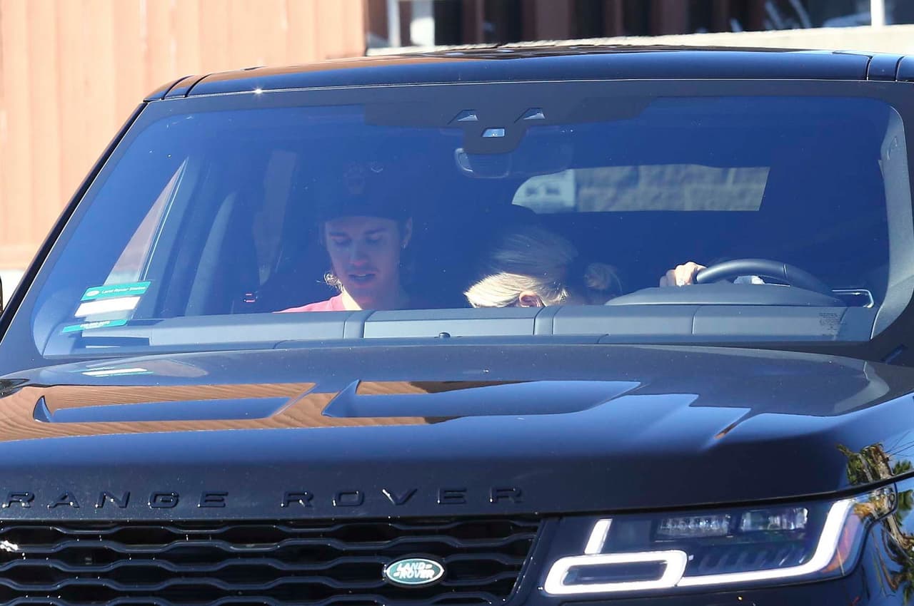 Justin Bieber y Hailey Baldwin se casaron por la vía civil el pasado 13 de septiembre y a sus allegados les dejaron saber que
<b> harán una boda en la iglesia</b>.