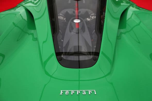 El evento anual Salón Privé en su noveno año se ha convertido en un evento popular para los amantes de autos. También llamado The Luxury and Supercar Show. Este año el evento será más grande y mejor que los años anteriores. Primero que nada el evento de tres días se realizará en un espacio de 200 acres de Syon Park, la casa en Londres del Duque de Northumberland. En este evento se pueden encontrar algunos de los autos más lujosos y exclusivos del mundo. El Salón Privé se ha convertido en algo así como el Pebble Beach de Inglaterra, donde los coleccionistas presumen sus joyas más preciadas.