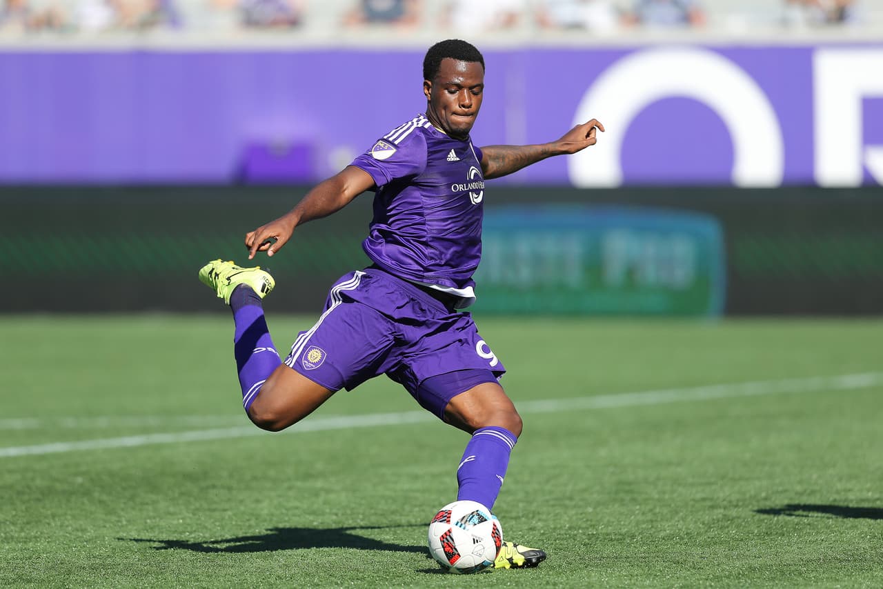 Cyle Larin no se marea por el interés de equipos europeos y sigue enfocado en Orlando City