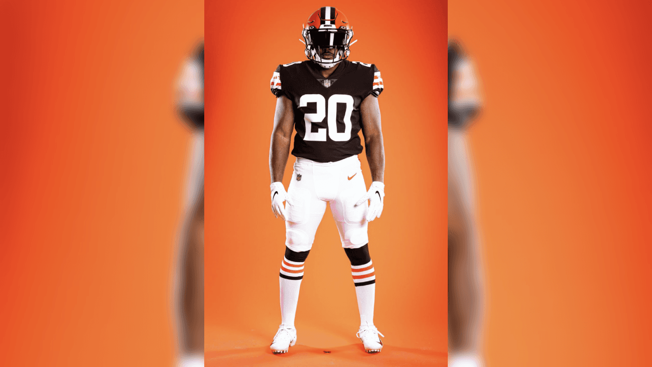 Así luce la nueva imagen de los Browns, con algunos ajustes en las combinaciones y cambio de tipografía de los números.