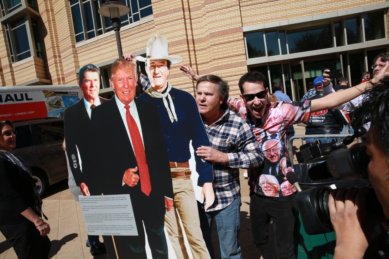 Simpatizantes pelearon verbalmente contra detractores hispanos. ¡Policía intervino!