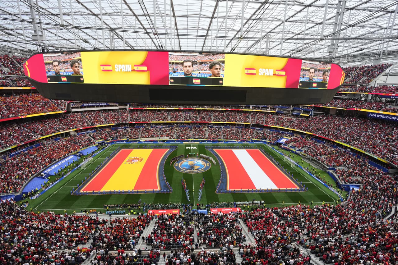 Vista general durante la ceremonia previa al partido de dieciseisavos de final de la Copa del Mundo de fútbol entre España y Austria en Inglewood, California, cerca de Los Ángeles, el jueves 2 de julio de 2026.