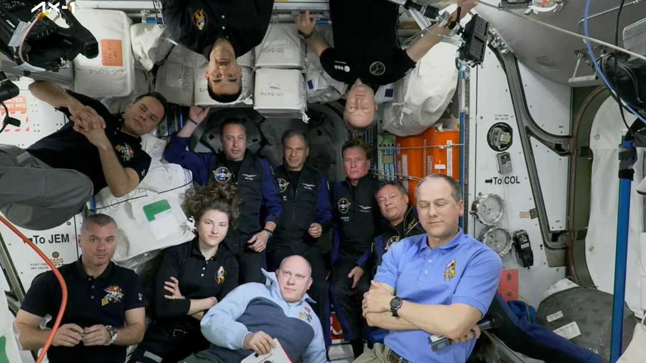 Primera misión privada de SpaceX llega a la Estación Espacial Internacional