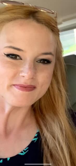 Osteen no solo habría amenazado de muerte a Marissa tras colocar un arma de fuego en su cabeza, sino que también la había agredido en otras ocasiones en las que ella lo denunció por violencia doméstica y agresión agravada, según autoridades. 
<br>