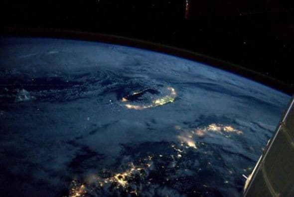 Mi hermano @ Wiseman4th está en esta foto . H ermosa Taiwan Fotos: @astro_reid