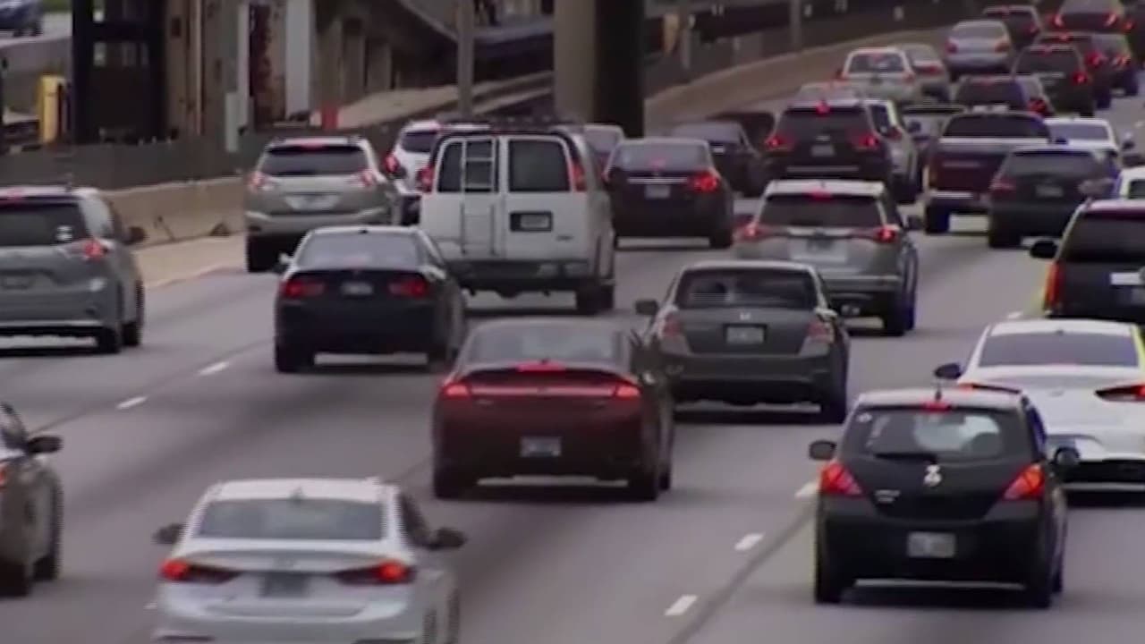 Discuten propuesta para aumentar el precio de los peajes de las autopistas en Illinois... Sería el aumento más grande