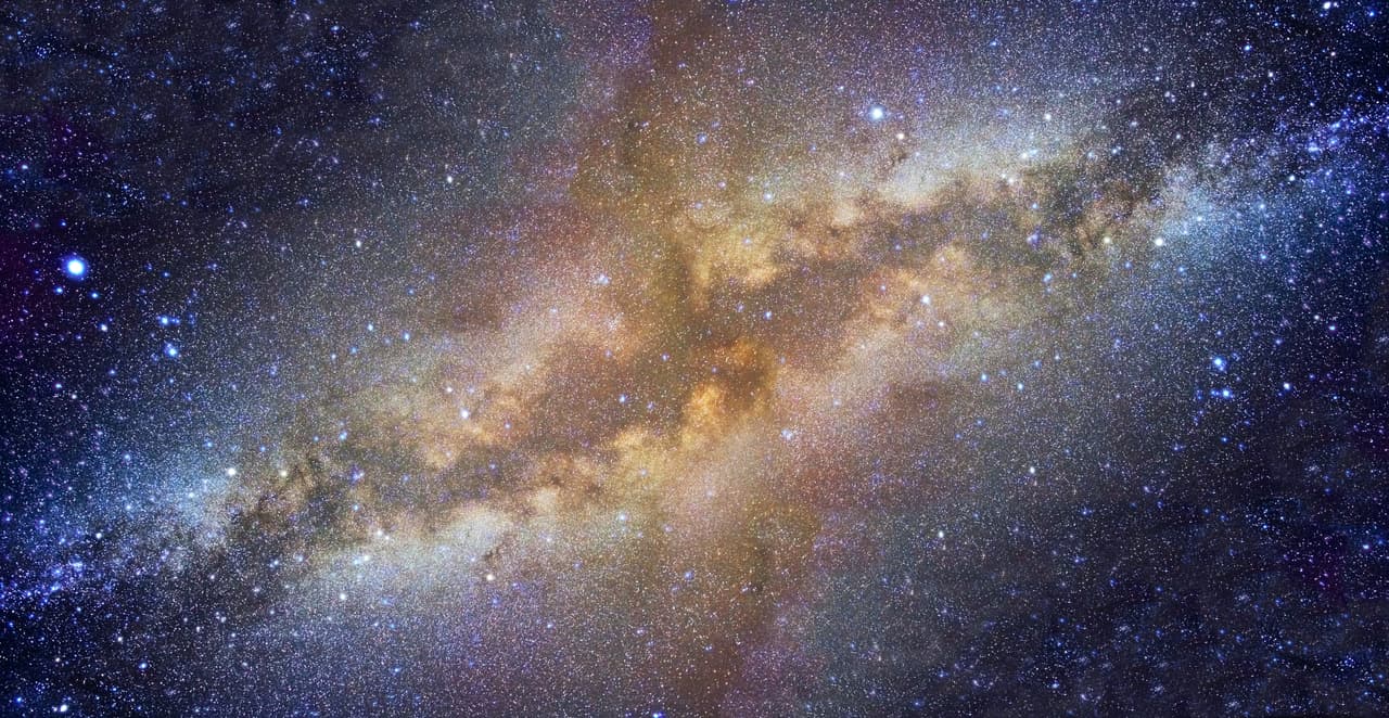 Se trata de una galaxia que pertenece a otro grupo más grande, y que está orbitando la Vía Láctea. Pero esta no es la primera vez que eso pasa, de hecho, hay más de 49 galaxias que orbitan la nuestra.