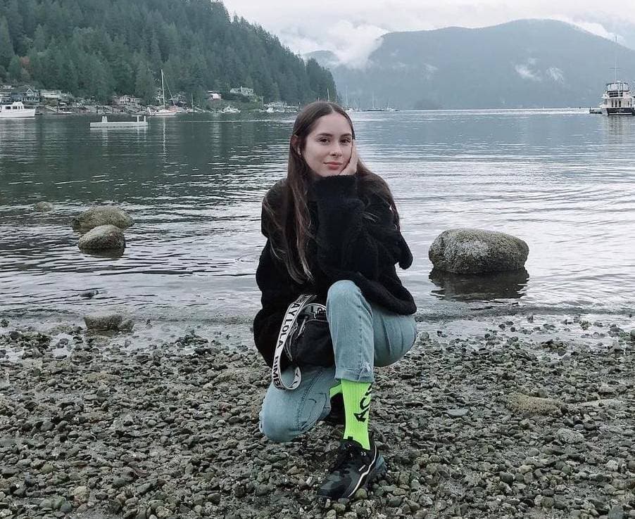 David Pearce es un actor y aspirante a director en Los Ángeles. Por su parte, Michael Ansbach se describe como cinematógrafo, director y productor.