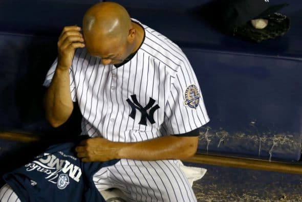 En el entreinning Mariano Rivera pudo ver por última vez un partido uniformado desde del dogout.