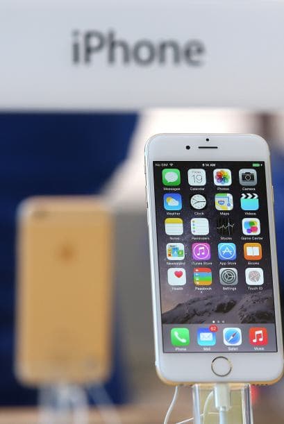 1. iPhone 6 Plus. A poco más de un mes de su lanzamiento, concluyó el tercer trimestre del año representando el 41% de las ventas totales de las llamadas phablets (la contracción de phone, teléfono, y Tablet, tableta) en Estados Unidos, según la empresa analista Kantar Worldpanel.