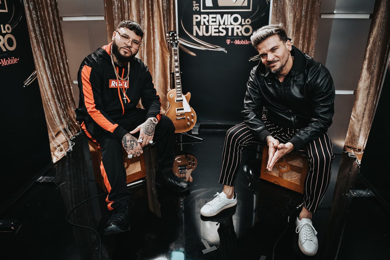 Confesó que la primera vez que escuchó ese tema lo llevó hasta las lágrimas: 
<b>"No es un secreto que <a href="https://www.univision.com/shows/premio-lo-nuestro">yo tengo una situación legal </a>y estoy bajo arresto domiciliario".</b>