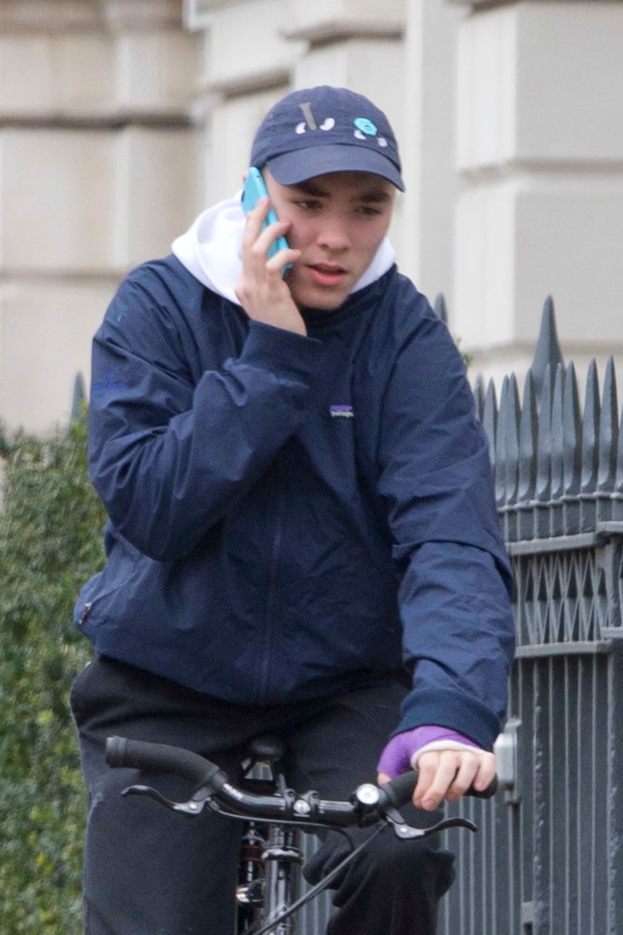 "... Ella no quiere dejar de pelear para asegurarse de que su hijo esté bien y tenga todo lo que necesita", indicó la fuente.