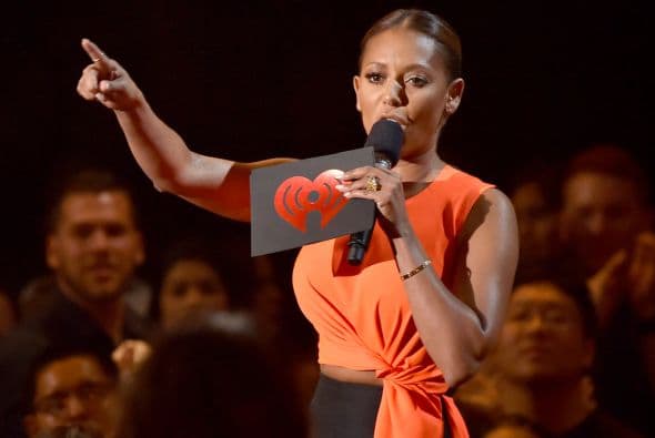 Mel D tuvo uno de los roles de presentadora de premios.