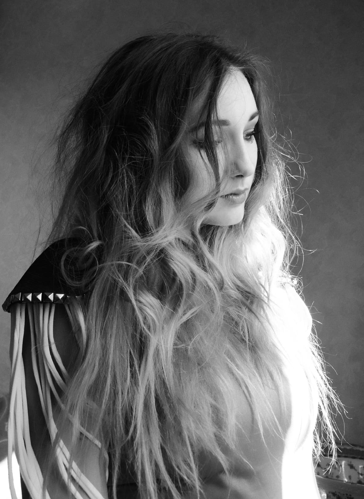 Si es necesario da tú el primer paso, abre tu corazón e invita a quien se alejó que regrese, que no habrá nada qué aclarar ni lamentar, sino solamente amar. Te quedarás perplejo al escuchar una declaración de que jamás pensaste escuchar. Profesor Zellagro