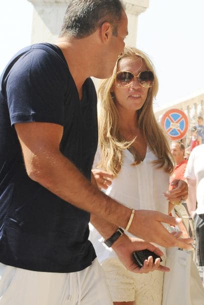 PETRA ECCLESTONE Y JAMES STUNT- Ser la hija del multimillonario de Fórmula 1, Bernie Ecclestone, tiene entre sus beneficios contar con todo lo necesario para disfrutar de una de las bodas más lujosas del mundo. El costo total de este enlace fue de poco más de $3 millones.