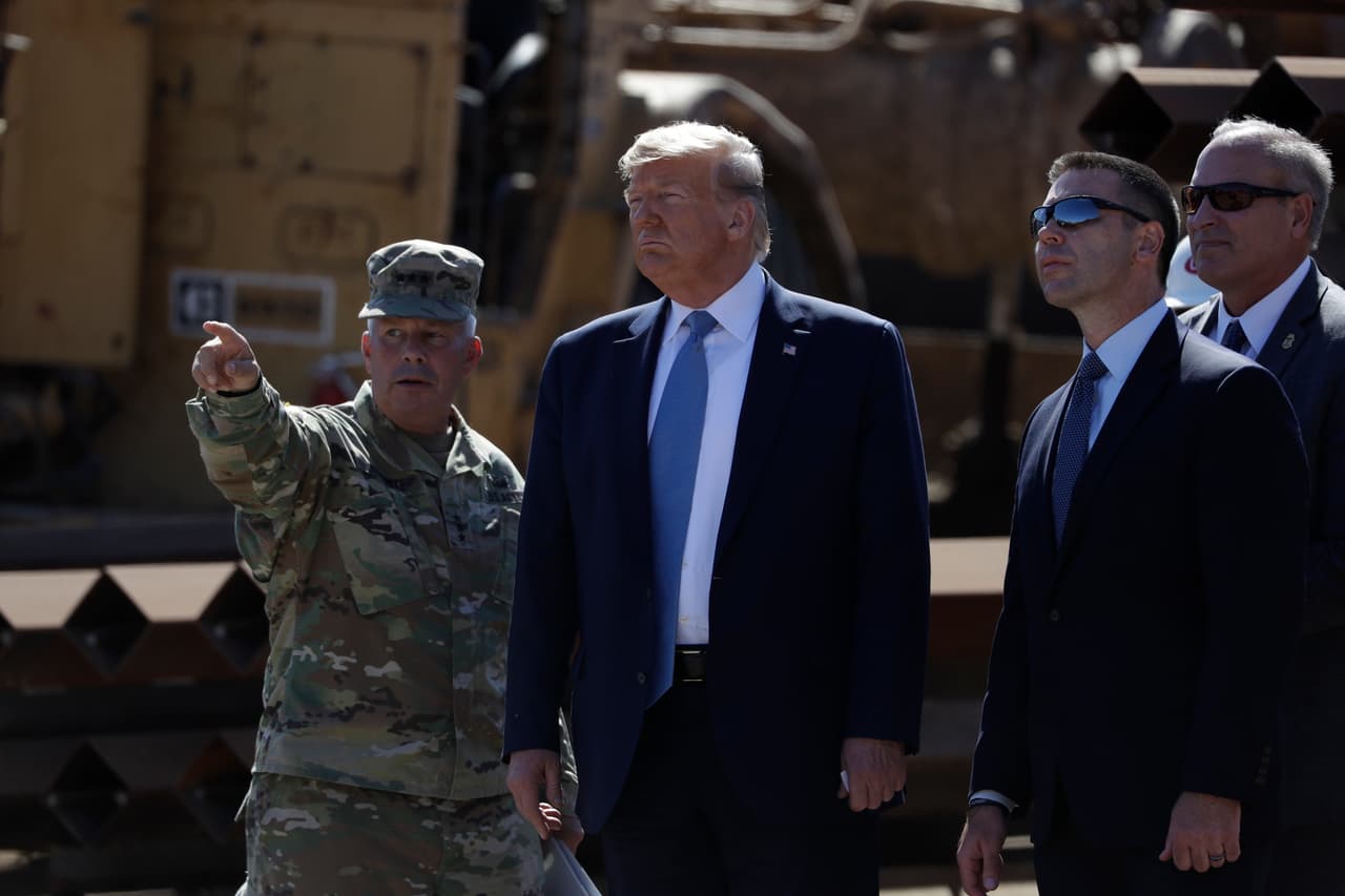 “Deben tomarse medidas extraordinarias para preservar los valores que, de otra forma, se perderían” en la frontera sur, dijo Casey Hammond, subsecretario interino de Manejo de Tierra y Minerales.